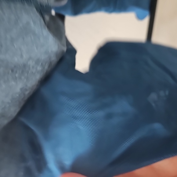 Lululemon Cropped Leggings size 4 - Picture 7 of 8